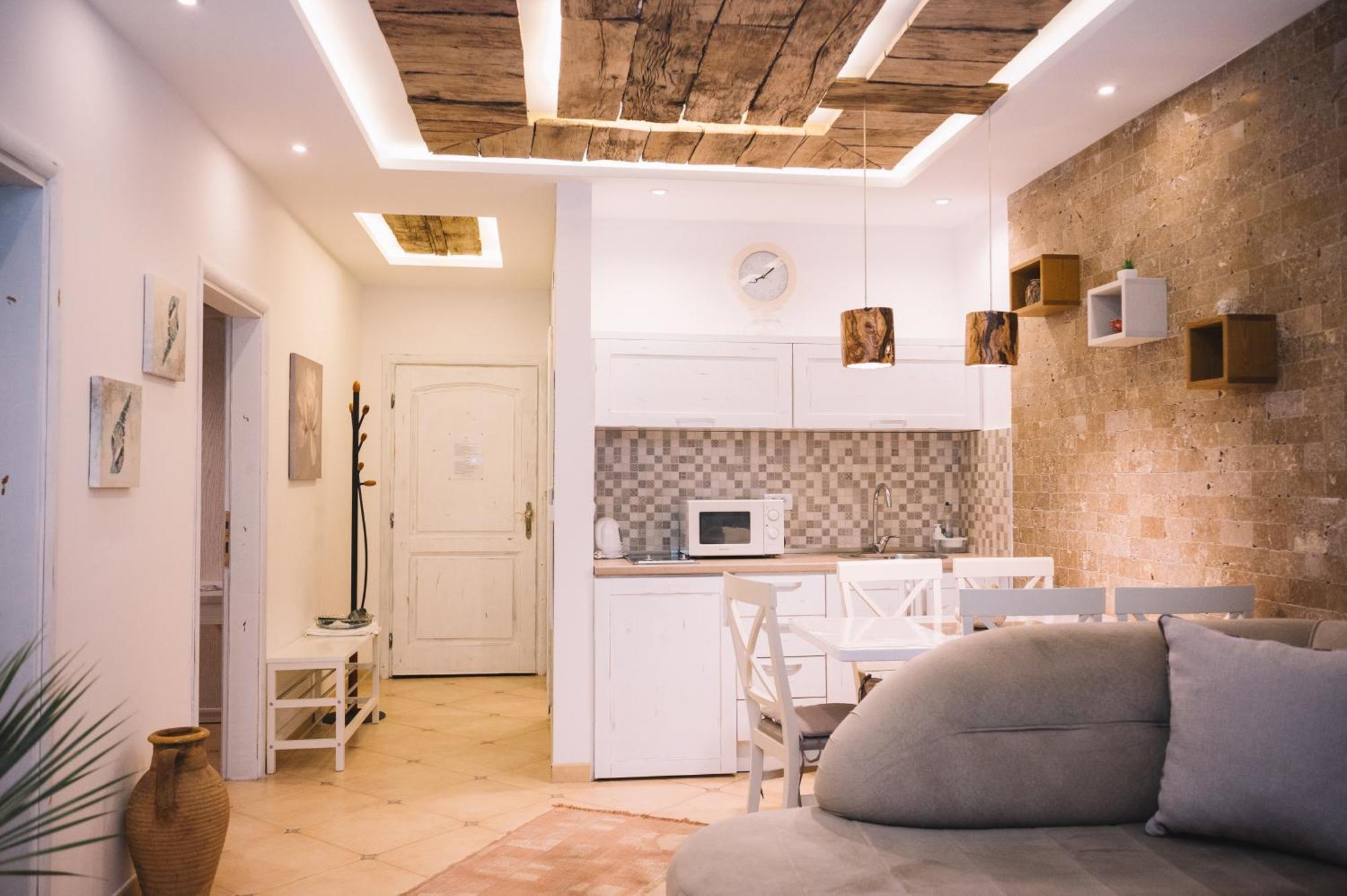 Bazar Apartment *